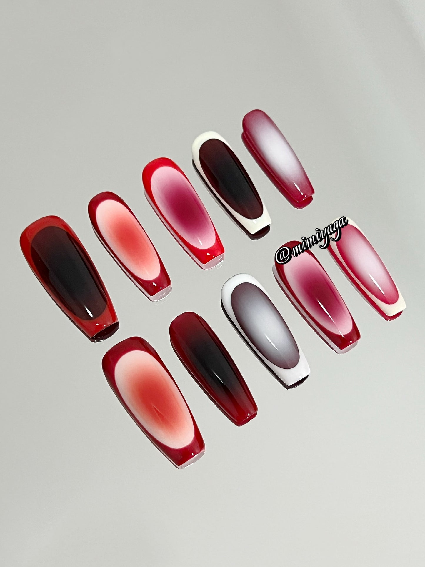 Chic Red & Black Gradient Art